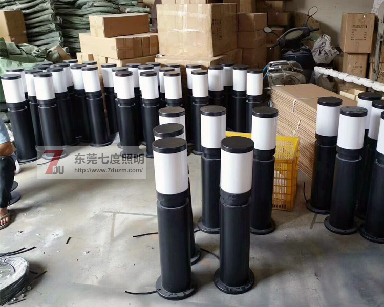 广场草坪灯生产厂家东莞叼嘿直播APP照明成品图片
